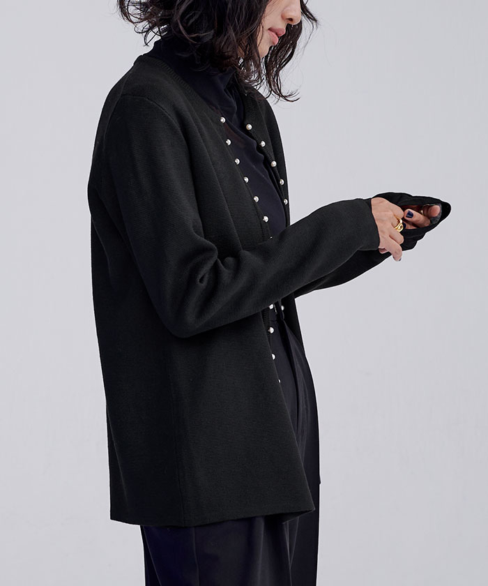 パール釦ノーカラーニットジャケット｜レディースブランド ur's(ユアーズ)公式通販｜オフィスカジュアル・トレンドファッションを提案