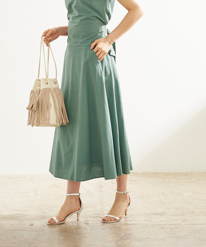 リネントップス×スカートセットアップ｜レディースブランド ur's(ユアーズ)公式通販｜オフィスカジュアル・トレンドファッションを提案